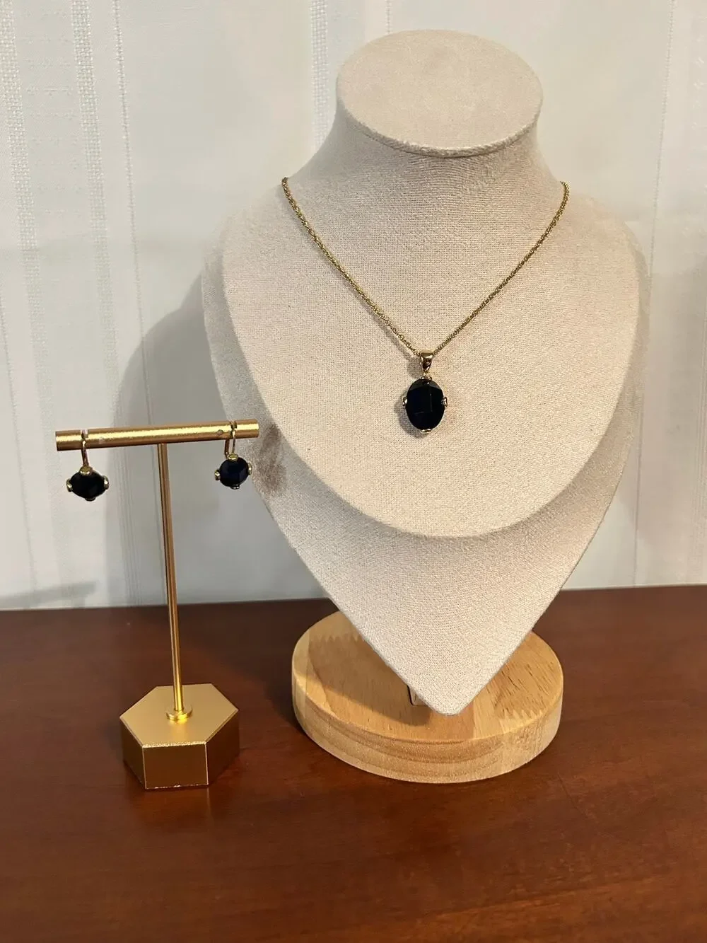 Blue Montana Crystal Pendant Necklace & Matching Earrings Jewelry Set NWOT